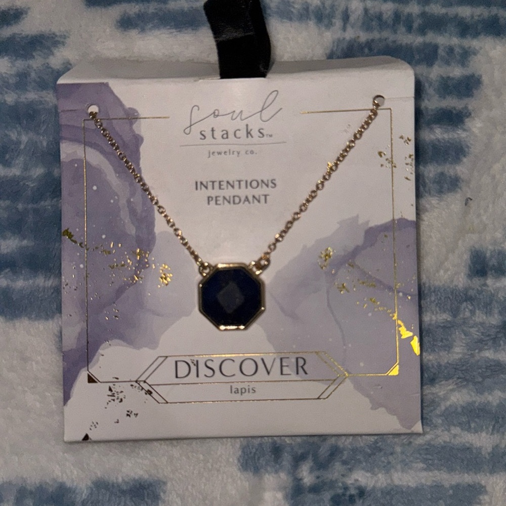 Intentions pendant — Discover lapis